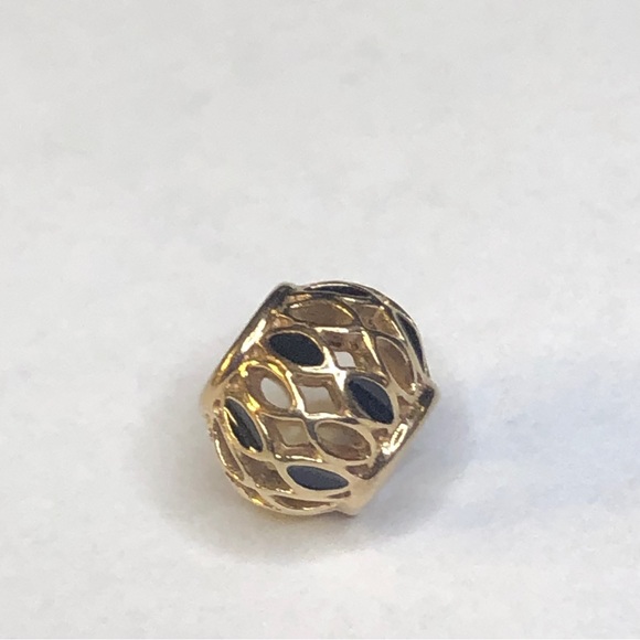Pandora Solid 14k Royal Victorian Gold Charm G585 Ale - Picture 11 of 13